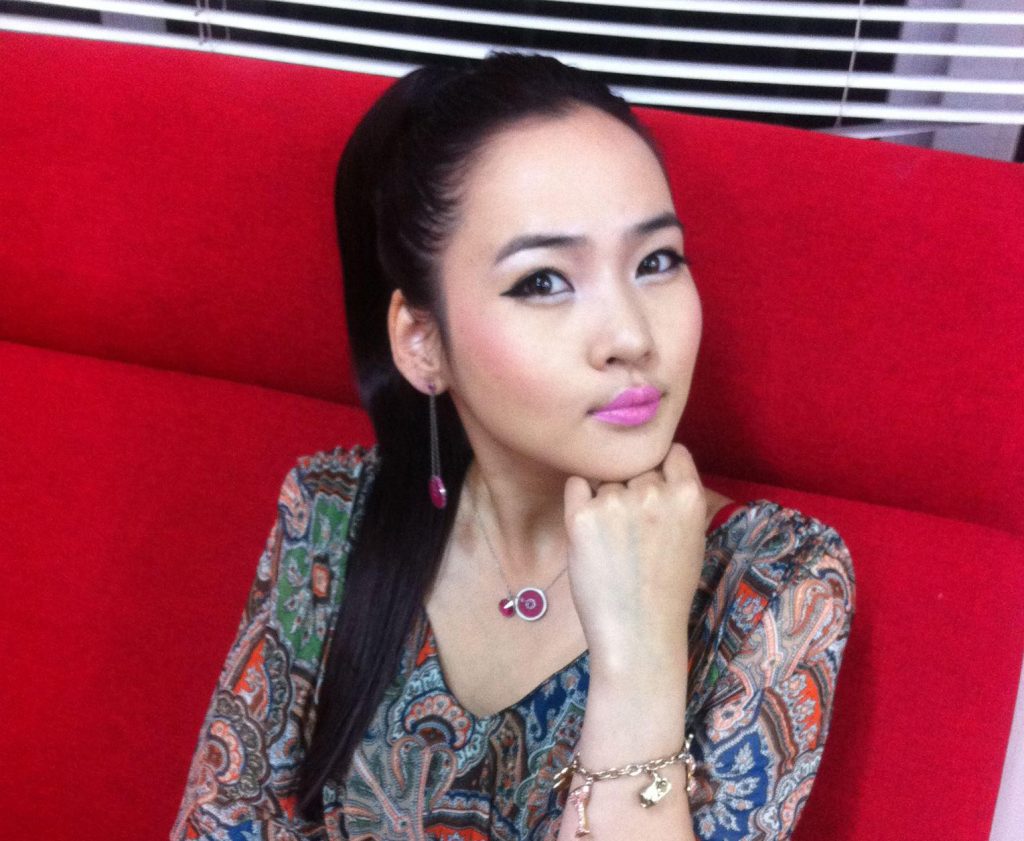 О.Дөлгөөн: Миний царайнд муу талын дүр зохихгүй